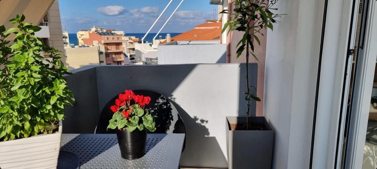 Bright & Modern Apt With View Heraklion  Exterior photo